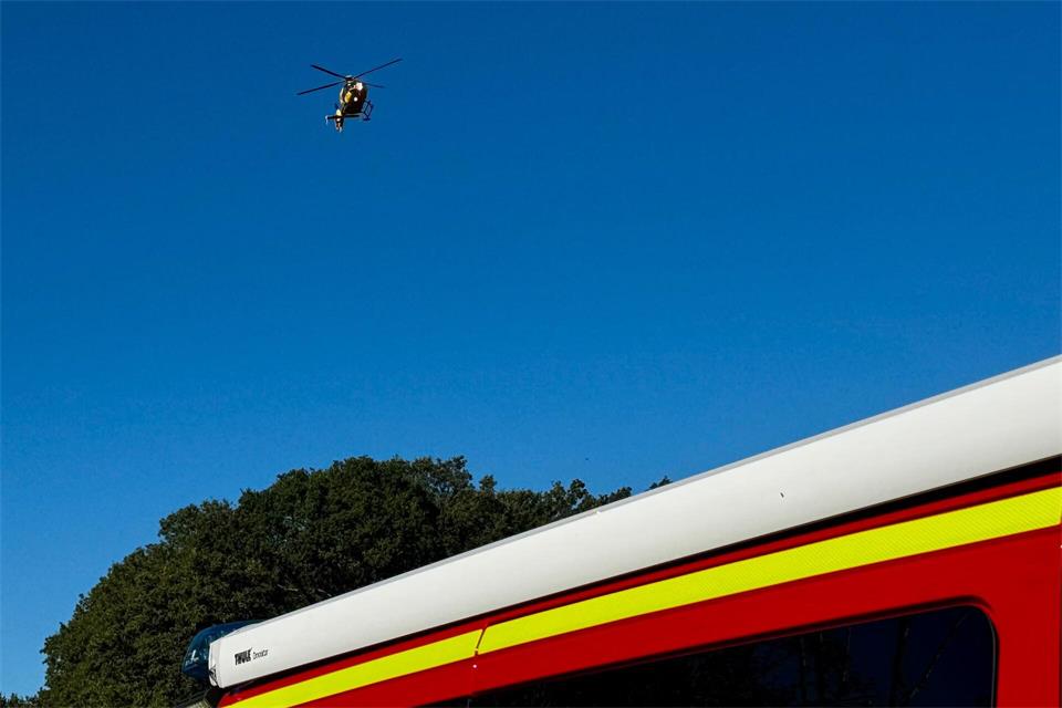Ein Rettungshubschrauber war ebenfalls im Einsatz.