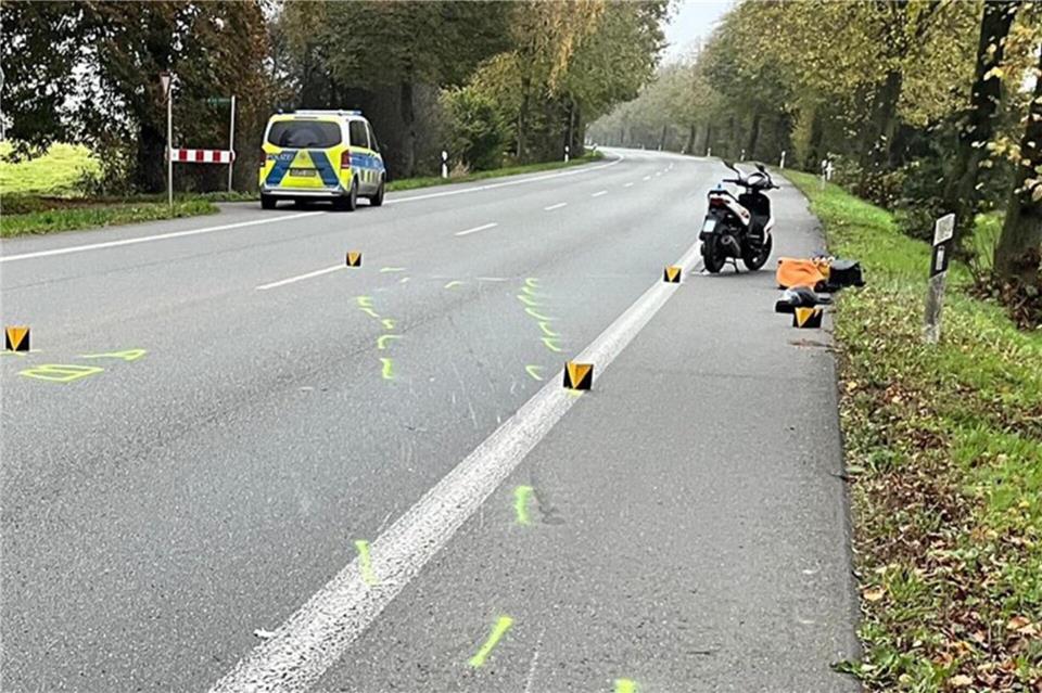 Borkener bei Unfall in Südlohn schwer verletzt Ein Rollerfahrer ist auf der L572 in Südlohn in Höhe des Hauses Volmering schwer verunglückt.