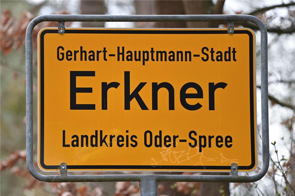 Ein Schwimm - und Tauchsportverein in Erkner ruft mutige Schwimmer auf, sich am Ostersamstag mit bunten Schwimmhilfen in der Spree treiben zu lassen. (Symbolbild)Patrick Pleul/dpa-Zentralbild/dpa