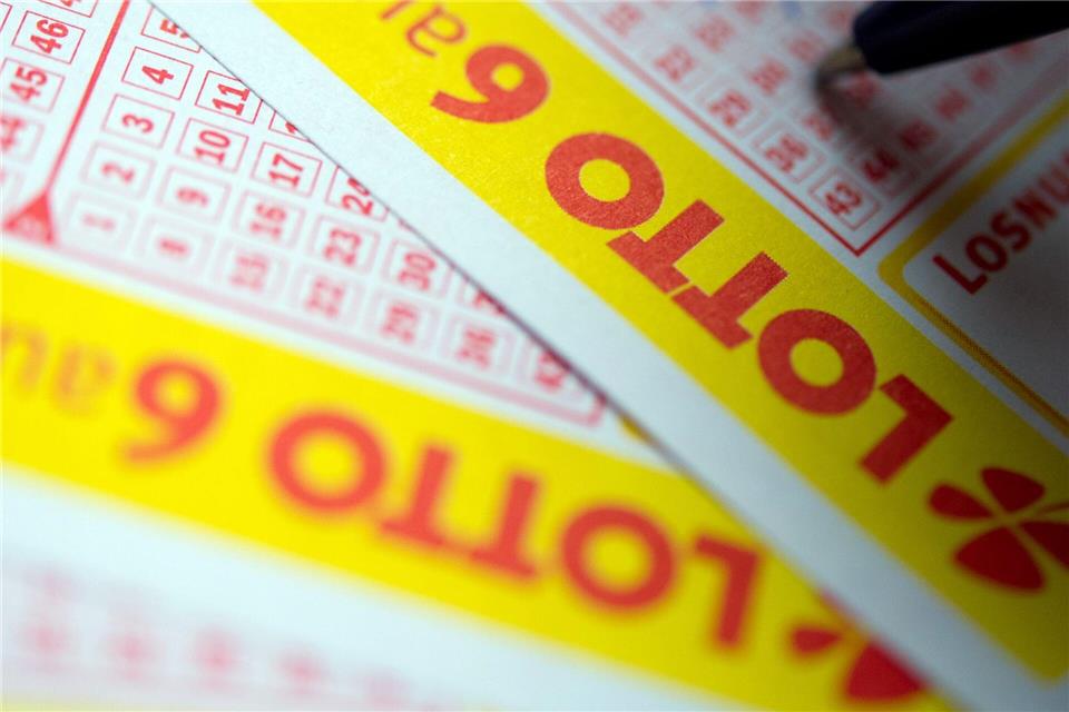 Ein Spieler aus der Oberpfalz hat mit einem Systemschein über eine Million Euro gewonnen. (Symbolbild)Inga Kjer/dpa