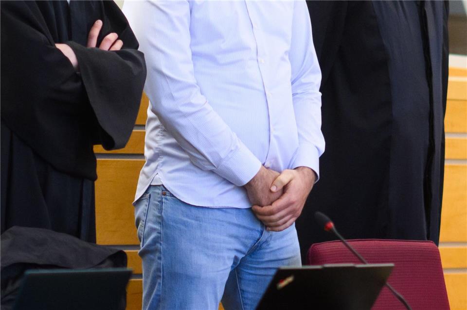 Ein Staatsanwalt aus Hannover soll eine Kokain-Bande gegen Geld mit Informationen versorgt haben. (Archivbild)Julian Stratenschulte/dpa