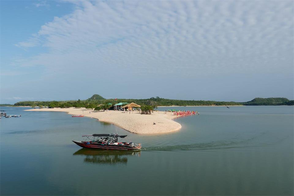 Ein Strand wie aus dem Bilderbuch: Ilha do Amor gegenüber von Alter do Chão.Andreas Drouve/dpa-tmn