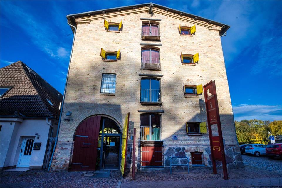 Ein Streit um einen Auftritt des Publizisten Michel Friedman in Klütz mündete in der Neuwahl des Bürgermeisters. (Symbolbild)Jens Büttner/dpa