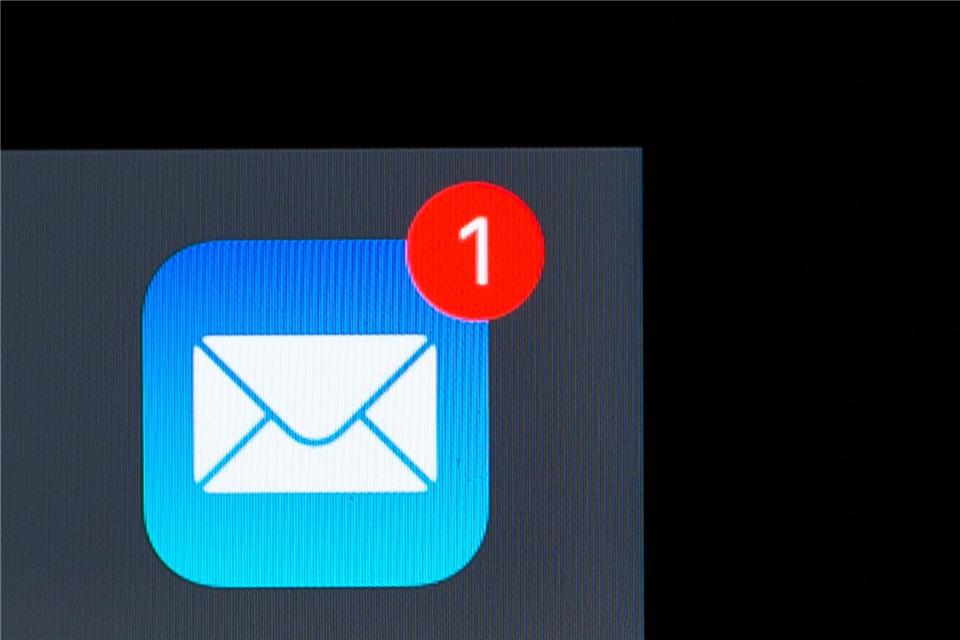 Ein Student wurde per gefälschter E-Mail aufgefordert, in sein Heimatland zurückzukehren, wie die Stadt Magdeburg mitteilte. (Symbolbild)Silas Stein/dpa