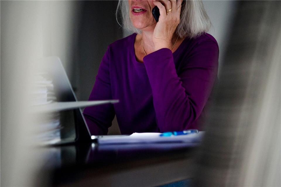 Ein Telefonsprechtag in Sachsen soll Betroffenen helfen - auch ohne Anmeldung. (Symbolbild)Finn Winkler/dpa