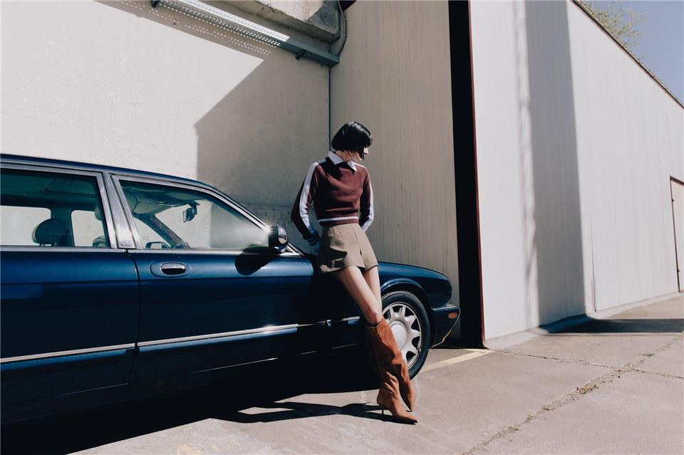 Von Langschaft bis Plateau: Die Schuhtrends der neuen Saison Ein Trend, der sich in diesem Herbst und Winter durchsetzt, sind Slouchy Boots, wie das Modell von Scarosso. Dabei handelt es sich um Stiefel mit einem weichen, gerafften Schaft, der locker am Bein anliegt und oft Falten wirft (ca. 545 Euro).Scarosso/dpa-tmn
