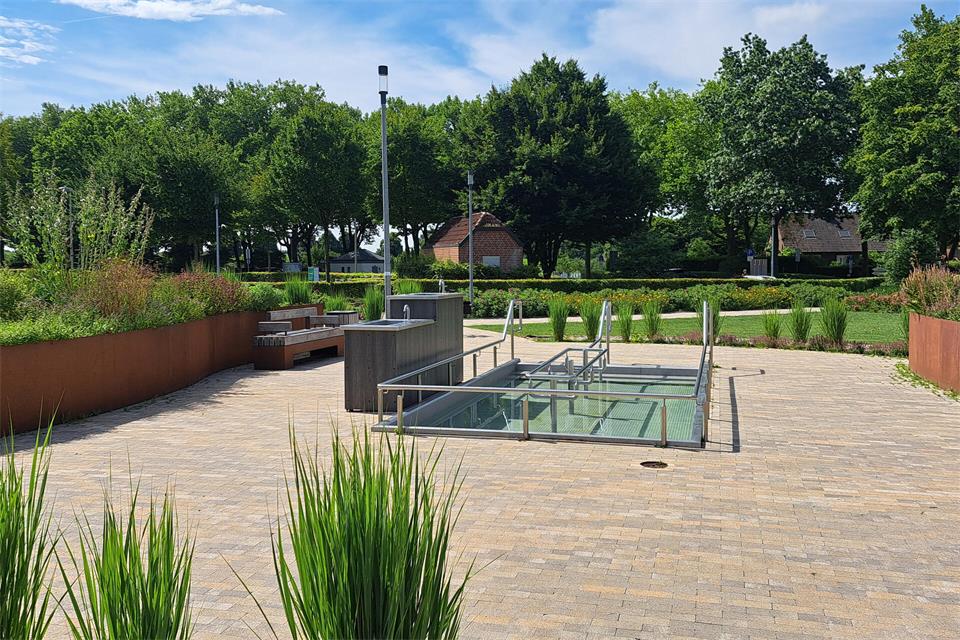 Ein Tretbecken gibt es schon im Bürgerpark. Jetzt soll mit Fördergeld ein teilinklusiver Wasser- und Spielplatz entstehen.