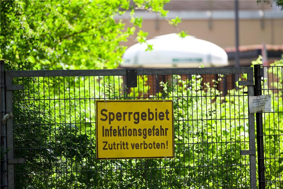 Ein US-Arzt, der sich im Ostkongo mit dem Ebolavirus angesteckt hat, wird in der Berliner Charité behandelt.Soeren Stache/dpa