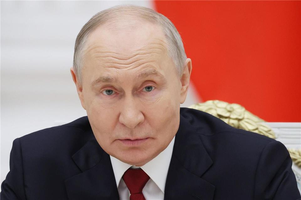 Ein Video eines Ex-Frontsoldaten schlägt in Russland Wellen - bis hin zu Kremlchef Wladimir Putin. (Archivbild)Vyacheslav Prokofyev/Pool Sputnik Kremlin/AP/dpa