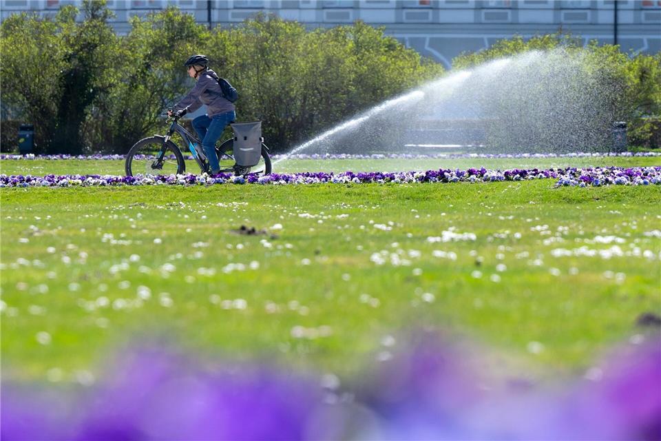 Ein Wettermix aus Sonne, Wolken sagt der Deutsche Wetterdienst für die nächsten Tage voraus. (Archivfoto)  Sven Hoppe/dpa