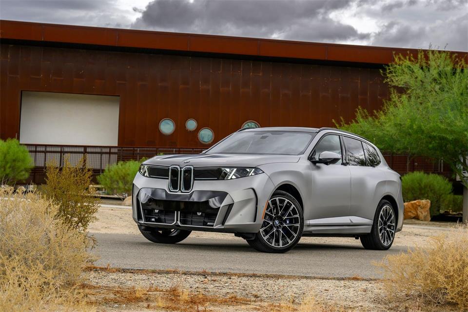 Ein X5, viele Wege ans Ziel: BMW stellt für die neue Generation fünf Antriebsvarianten in Aussicht – vom Verbrenner bis zum Elektroauto.Uwe Fischer/BMW AG/dpa-tmn