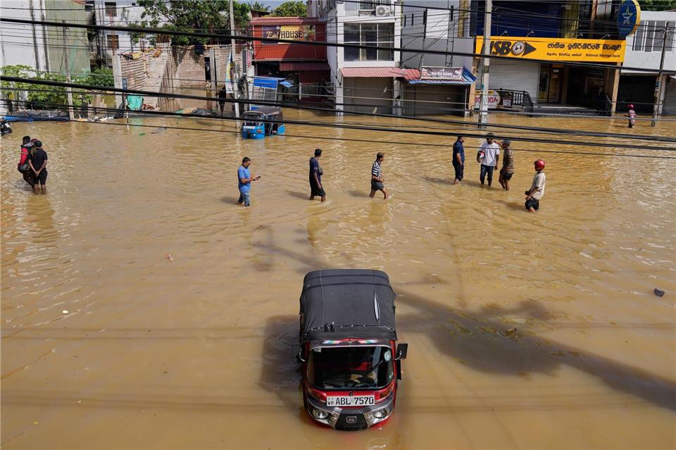 Ein Zyklon hat Sri Lanka schwer verwüstet.Eranga Jayawardena/AP/dpa