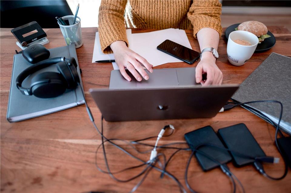 Ein automatischer Identitätscheck per Webcam ist verboten, wenn dabei biometrische Daten verarbeitet werden.picture alliance/dpa