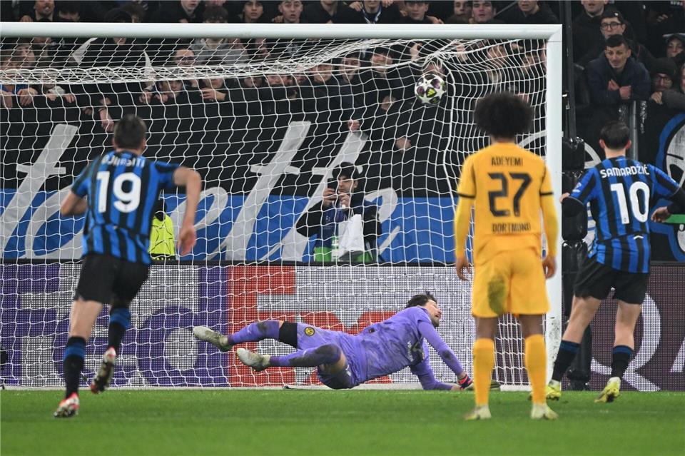 Ein böser Patzer von Torwart Gregor führte zum entscheidenden Elfmeter.Federico Gambarini/dpa