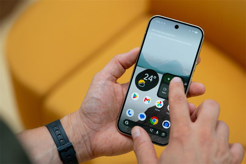 Ein echtes Aushängeschild der gesamten Pixel-11er-Reihe sind die OLED-Bildschirme.Nico Tapia/dpa-tmn