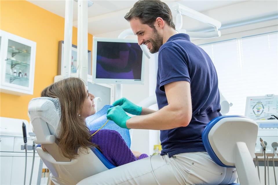 Ein empathisches Gegenüber: Gerade in der Zahnarztpraxis ist das Gold wert. Christin Klose/dpa-tmn