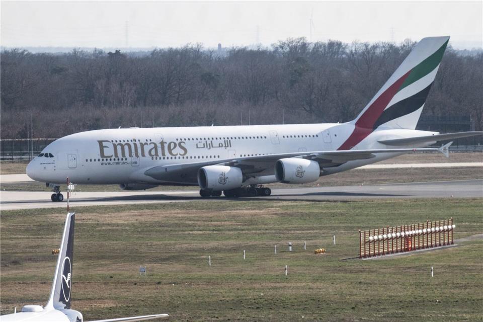 Ein erster Linienflieger aus Dubai ist wieder in Frankfurt gelandet.Boris Roessler/dpa