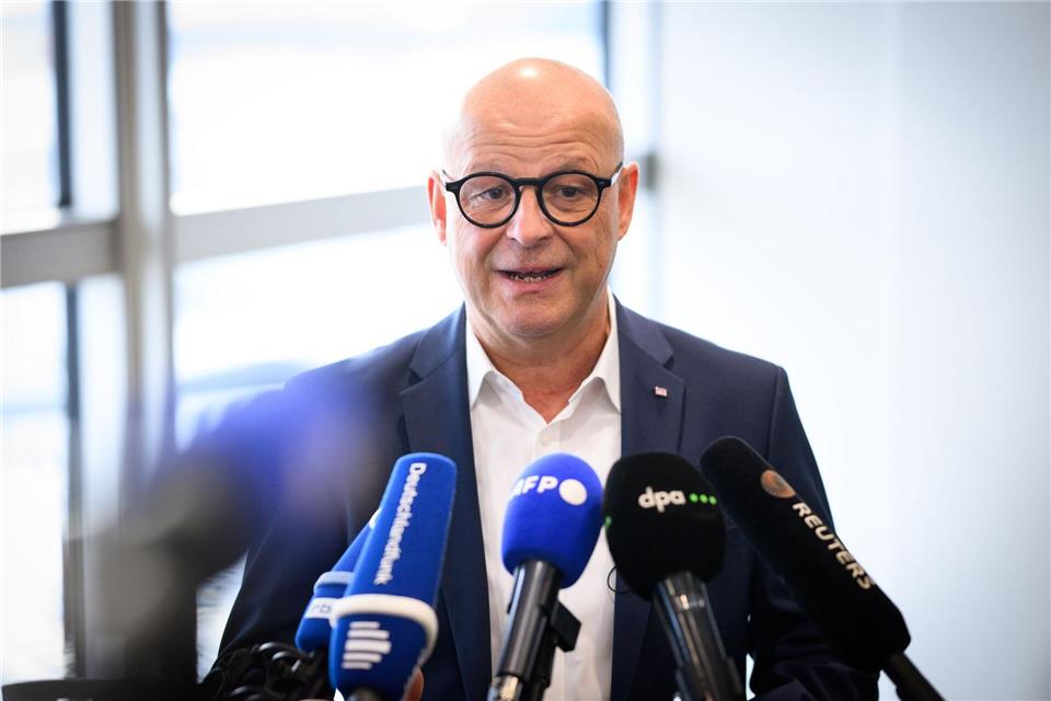 Ein erstes Angebot der Arbeitgeberseite werde es am ersten Verhandlungstag nicht geben, betonte Bahn-Personalvorstand Martin Seiler vorher.Bernd von Jutrczenka/dpa