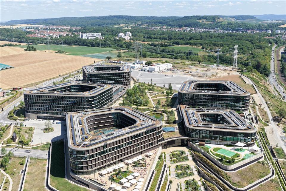Ein großer Teil des Campus ist begrünt.Bernd Weißbrod/dpa