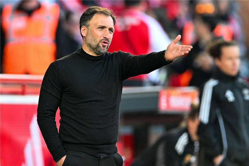 Ein hartes Stück Arbeit für sein Team: Bayern-Trainer José Barcala. Soeren Stache/dpa