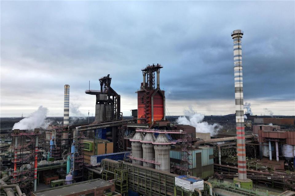 Ein indischer Stahlhersteller will die Stahlsparte von Thyssenkrupp kaufen. (Archivbild)Federico Gambarini/dpa