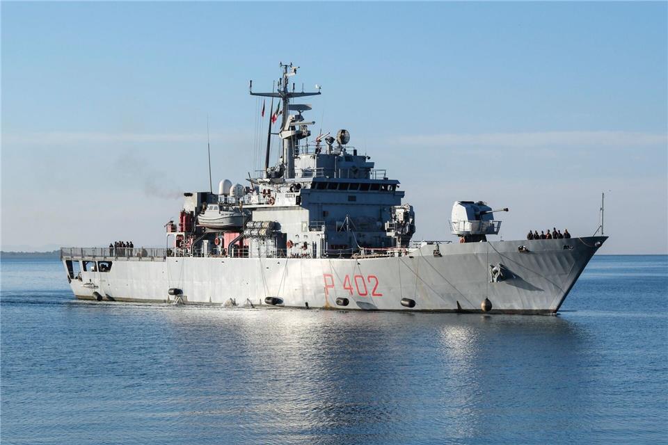 Ein italienisches Gericht erklärte die Inhaftierung von Mittelmeer-Flüchtlingen in Albanien für unzulässig. (Foto: Archiv)Vlasov Sulaj/AP/dpa