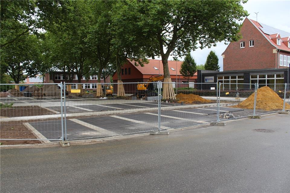 Ein neuer Parkplatz entsteht.