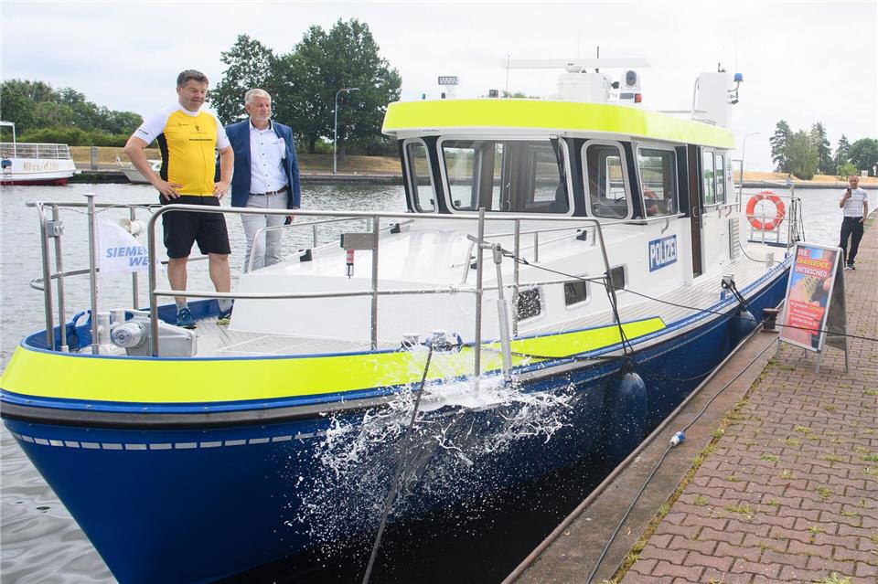 Ein neues Streifenboot soll die Wasserschutzpolizei bei Kontrollen unterstützen.Klaus-Dietmar Gabbert/dpa
