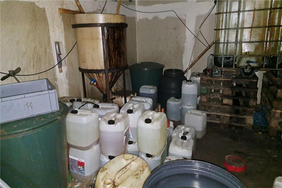 Ein riesiges Drogenlabor in Nauen (Brandenburg) bei Berlin wurde kürzlich entdeckt. -/Zollfahndungsamt Berlin-Brandenburg/dpa