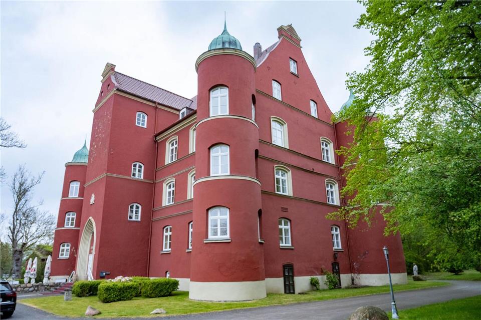 Ein schwedischer Feldherr erhielt Spyker einst für seine Dienste im Dreißigjährigen Krieg und schuf das heutige Renaissanceschloss.Stefan Sauer/dpa