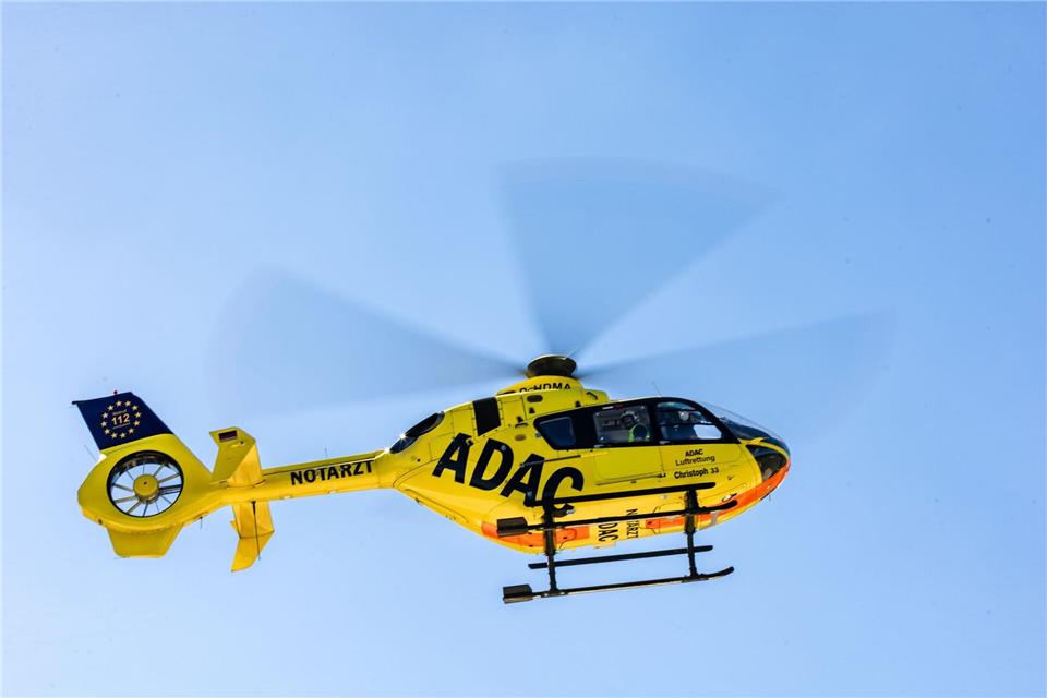 Ein schwerverletzter Quadfahrer musste in Osthofen ins Krankenhaus gefolgen werdenFrank Hammerschmidt/dpa