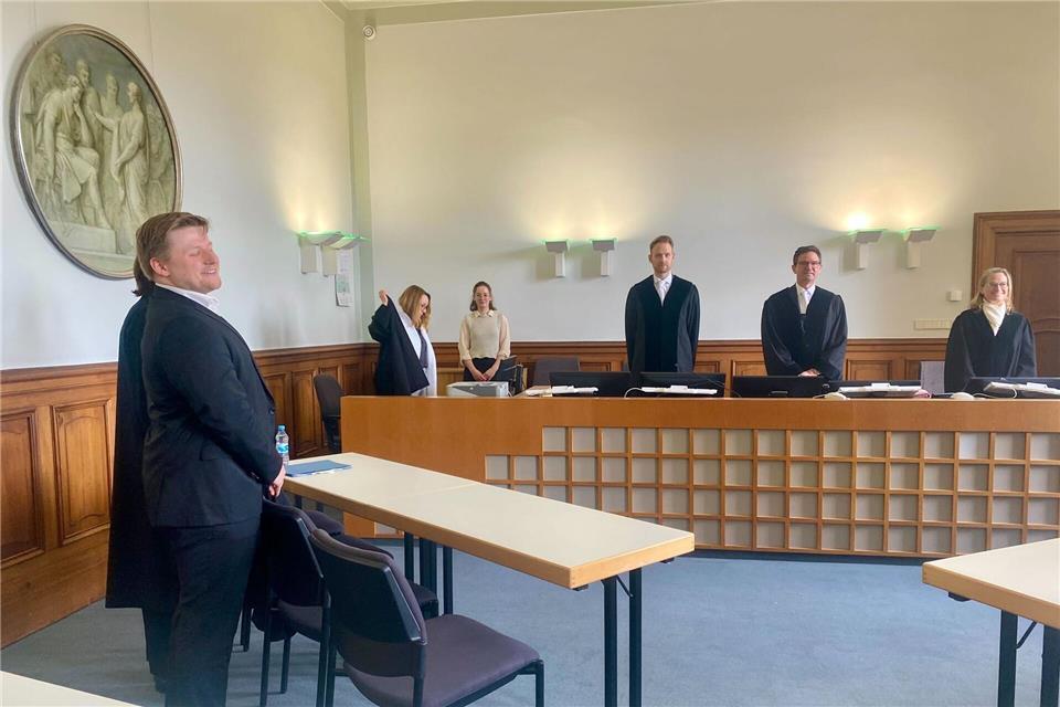 Ein spitzer Kommentar von El Hotzo zum Attentat auf Donald Trump im US-Wahlkampf hatte erneut die Berliner Justiz beschäftigt.Torsten Holtz/dpa