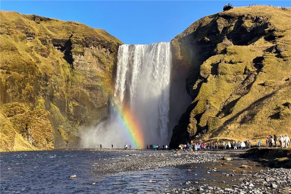 Ein weiteres Naturmonument ist der Skógarfoss im Süden Islands.Manuel Meyer/dpa-tmn