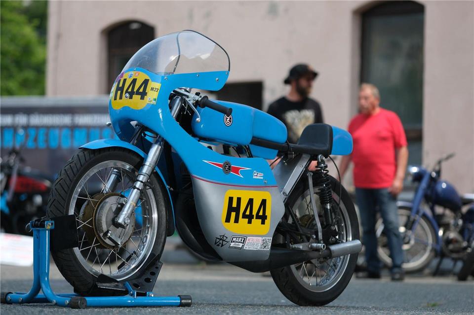 Eine 1963 gebaute CZ 250 - das Motorrad wurde eigens für den Rennsport konzipiert. Sebastian Willnow/dpa