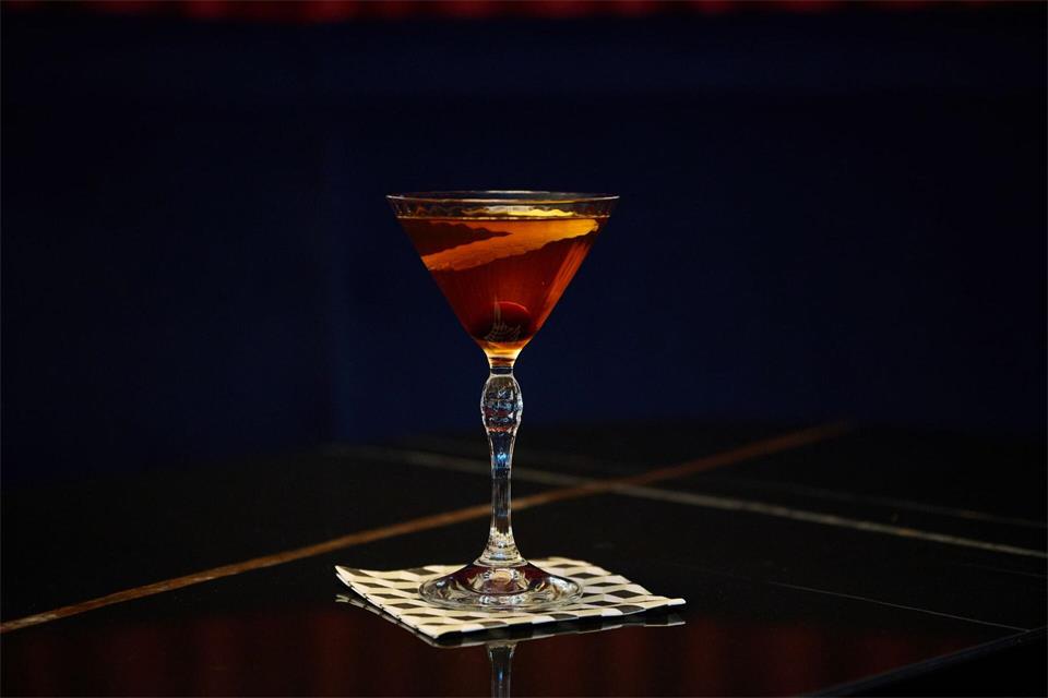 Eine Cocktail-Ikone: der Manhattan.Zacharie Scheurer/dpa-tmn