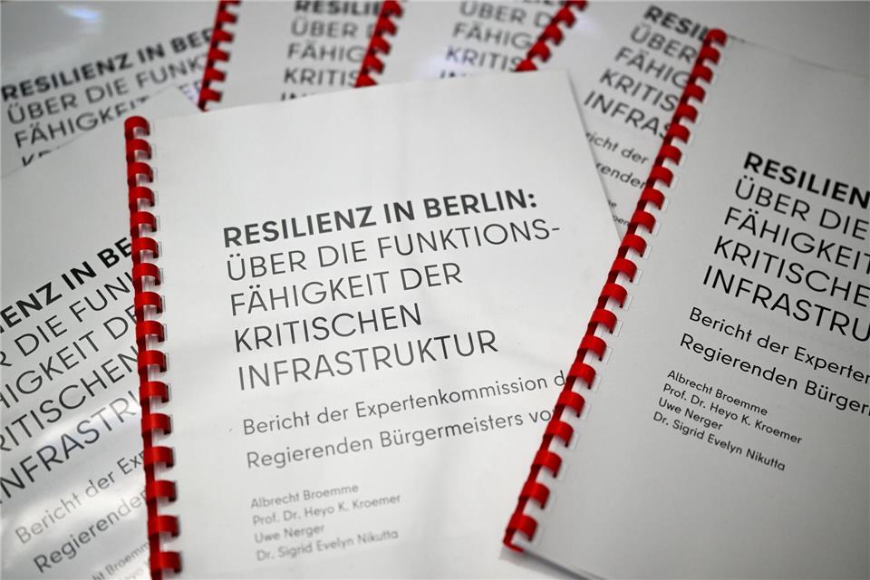 Eine Expertenkommission hat einen umfangreichen Bericht dazu vorgelegt, wie sich Berlin besser auf Krisen vorbereiten kann.  Soeren Stache/dpa