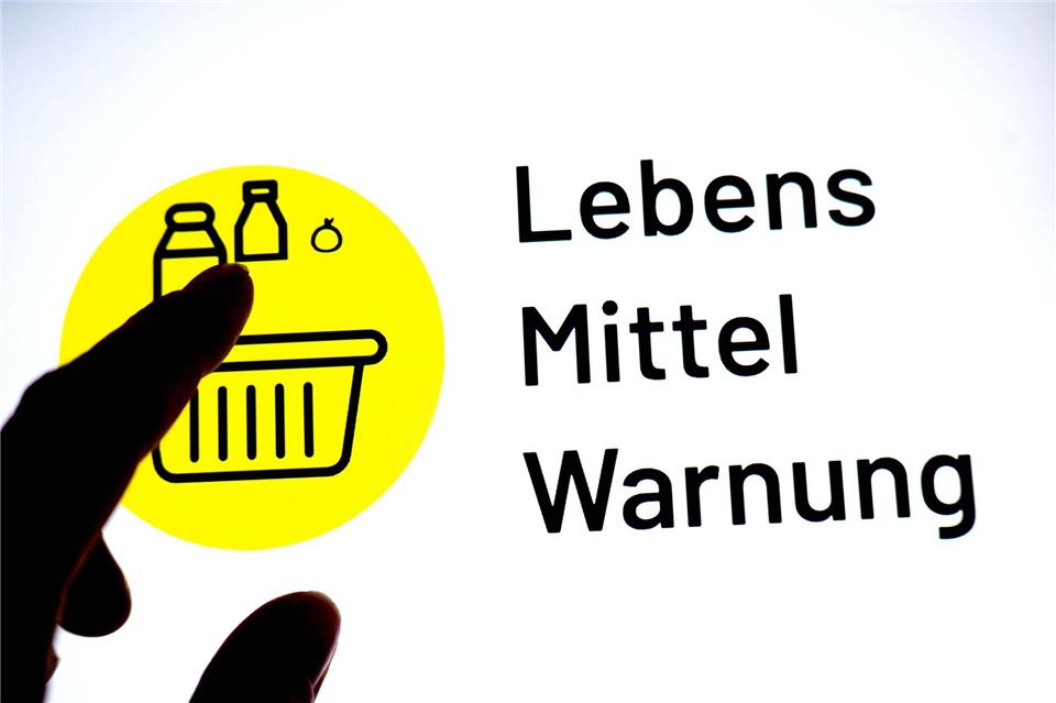 Eine Firma aus dem Ruhrgebiet warnt vor dem Verzehr ihrer Rindersalami. Bakterien könnten schwere Durchfallerkrankungen auslösen. Verkauft wird das Produkt beim Discounter Lidl. (Symbolfoto) Sina Schuldt/dpa