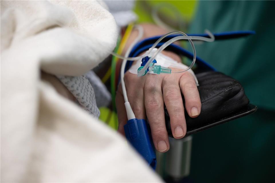 Eine Forscherin der Universitätsmedizin Magdeburg untersucht die Geruchsgeschichte von Kliniken seit 1800. (Symbolbild) Sebastian Gollnow/dpa