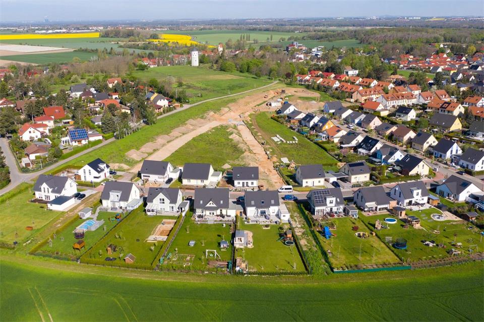 Eine Grundstücksschenkung an ein Schwiegerkind kann bei einem Scheitern der Ehe zu Ausgleichsansprüchen führen.picture alliance/dpa/dpa-Zentralbild