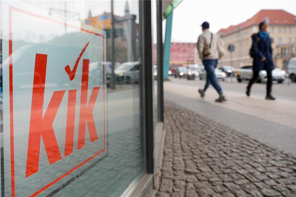 Eine Liste der Geschäfte, die schließen sollen, legte Kik nicht vor. Soeren Stache/dpa