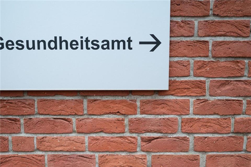 Eine Online-Plattform soll den Austausch wichtiger Informationen und Daten unter den Thüringer Gesundheitsämtern erleichtern (Symbolfoto).Philipp Schulze/dpa