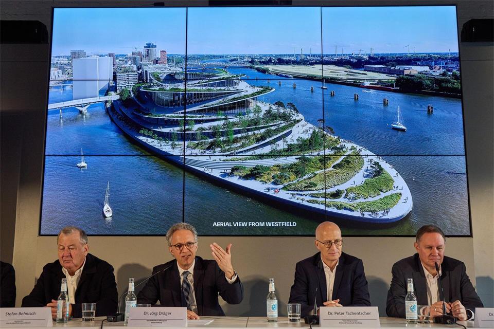 Eine Oper für Hamburg. Kühne hatte auch ein Herz für Kultur und will Hamburg deshalb eine neue Oper finanzieren und bis zu 340 Millionen Euro dazu geben. (Archivbild)Georg Wendt/dpa