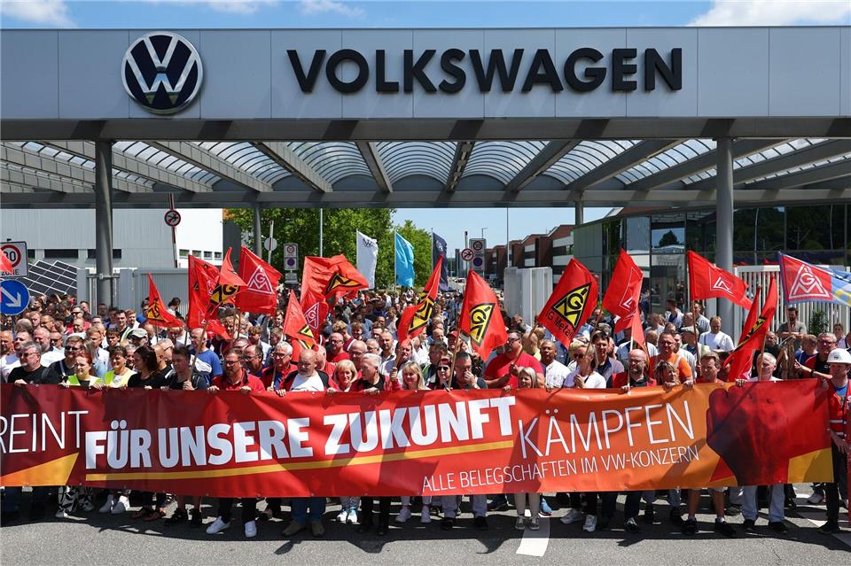 Eine Schließung des VW-Werkes in Zwickau hätte auch verheerende Auswirkungen auf die Zulieferindustrie in Sachsen. Jan Woitas/dpa