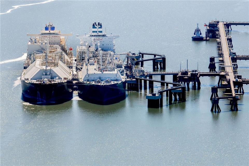 Eine Tochtergesellschaft von Uniper kümmert sich um den Betrieb des ersten LNG-Terminals in Wilhelmshaven. (Archivbild)Hauke-Christian Dittrich/dpa