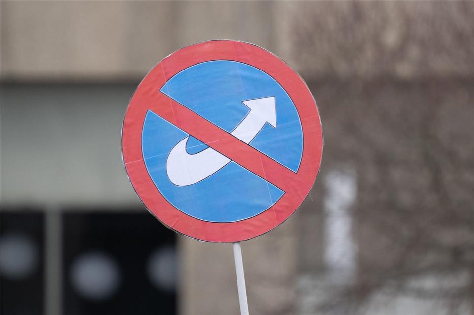 Eine Veranstaltung der AfD in einem Stadtteilzentrum in Hannover hat eine Gegendemo auf den Plan gerufen. (Archivbild)Sebastian Kahnert/dpa