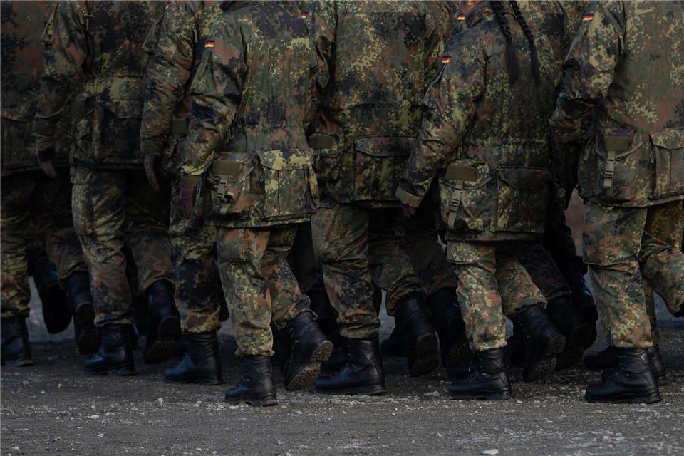 Eine Wehrpflicht ist aus Sicht der Linken „ein unzumutbarer Eingriff in die persönlichen Freiheitsrechte junger Menschen“. (Symbolbild)Markus Lenhardt/dpa