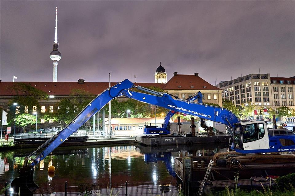 Eine Weltkriegsbombe wurde bei der Fischerinsel in Berlin gefunden.Michael Ukas/dpa