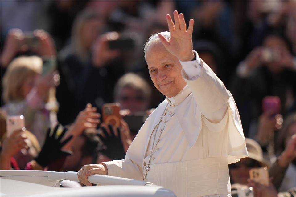 Eine ZDF-Doku beleuchtet das erste Amtsjahr von Papst Leo XIV. (Archivbild)Andrew Medichini/AP/dpa