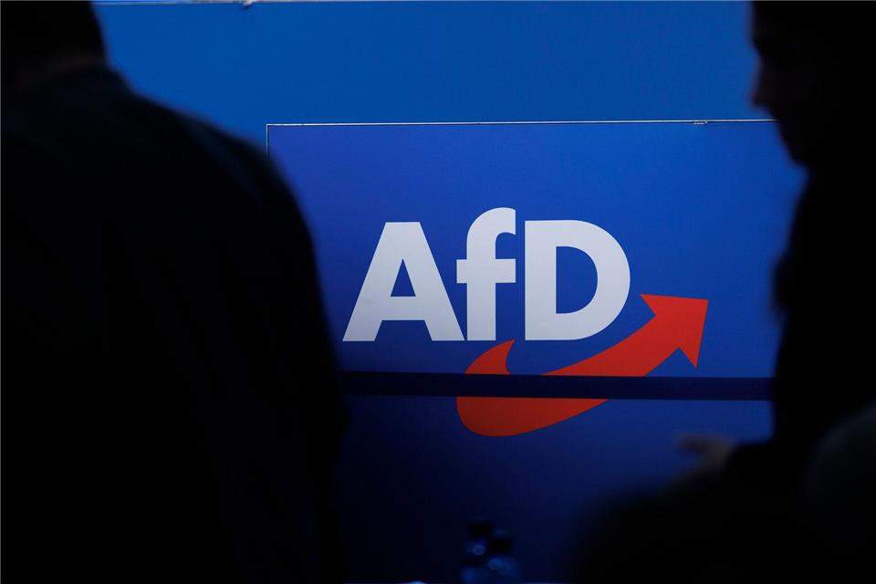 Eine aktuelle Umfrage sieht die AfD in Bayern bei 19 Prozent - es ist der höchste jemals in einer klassischen Umfrage gemessene Wert im Freistaat für die Partei. (Symbolbild)Carsten Koall/dpa