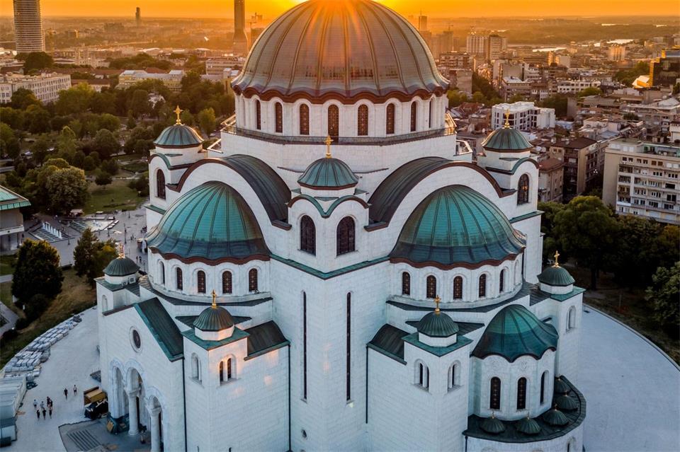 Eine der größten orthodoxen Kirchen der Welt: der Dom des Heiligen Sava in Belgrad.Tourist Organization of Belgrade/dpa-tmn